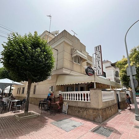 Hostal Restaurante La Giralda Rota Dış mekan fotoğraf