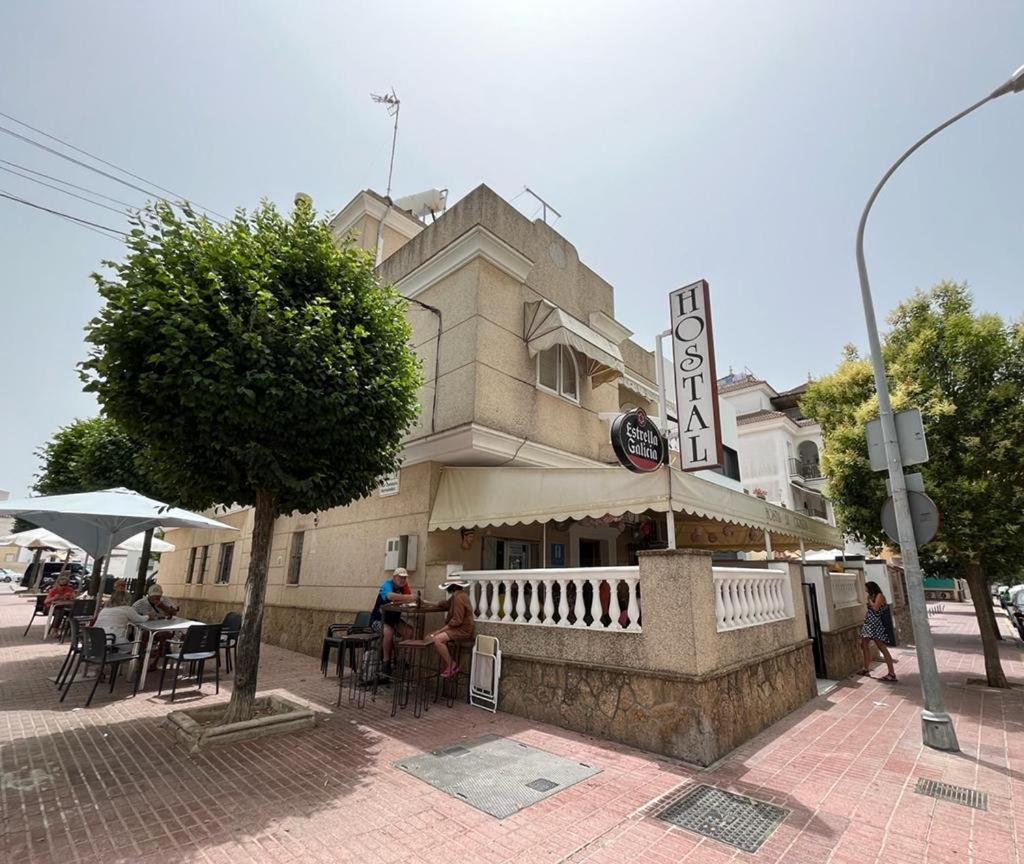 Hostal Restaurante La Giralda Rota Dış mekan fotoğraf